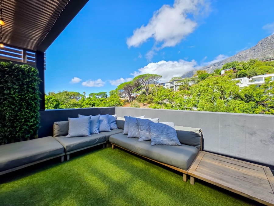 To Let 4 Bedroom Property for Rent in Higgovale Western Cape